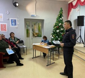 Сотрудники полиции Богдановича рассказали преподавателями и учащимися детской школы искусств как защитить себя от мошенников